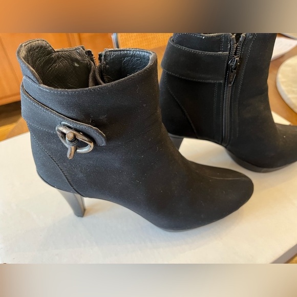 Stuart Weitzman heeled ankle boots with buckle - Picture 8 of 10